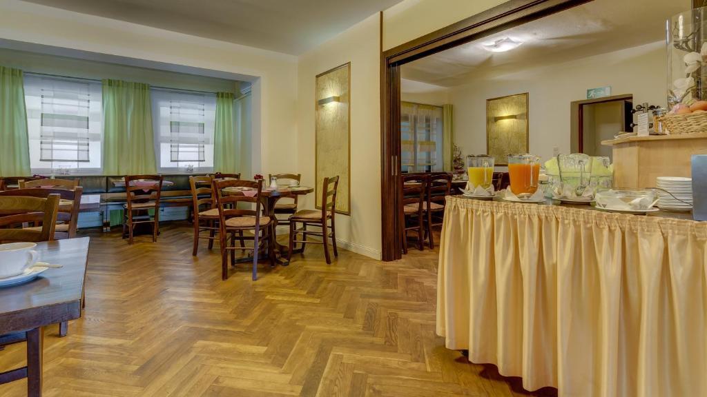 Hotel Restaurant Weihenstephaner Stuben Landshut Exterior photo