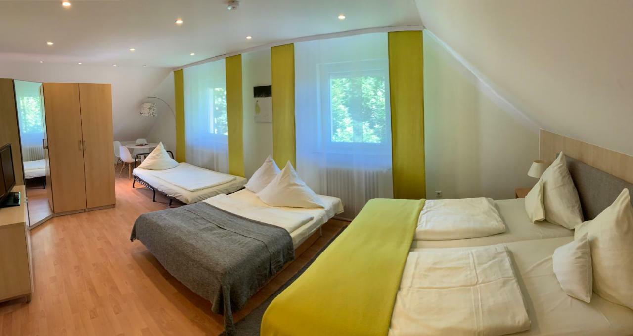 Hotel Restaurant Weihenstephaner Stuben Landshut Room photo